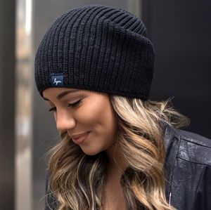 Love Your Melon Black Solid Lightweight Beanie